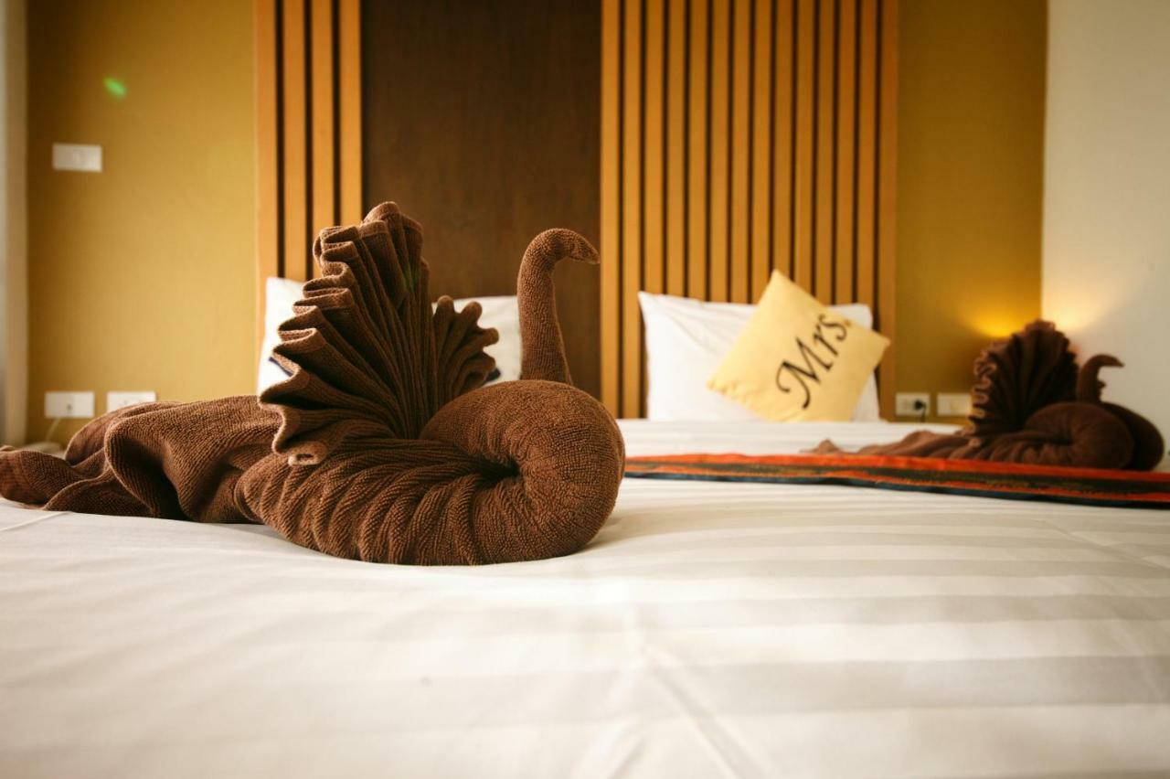 トロピカル サンセット ホテル パトン エクステリア 写真